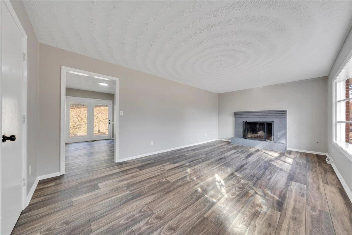 222 Maple DR - Photo 16