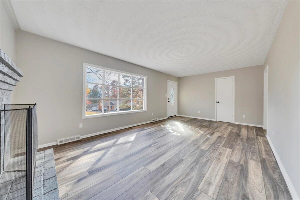 222 Maple DR - Photo 17