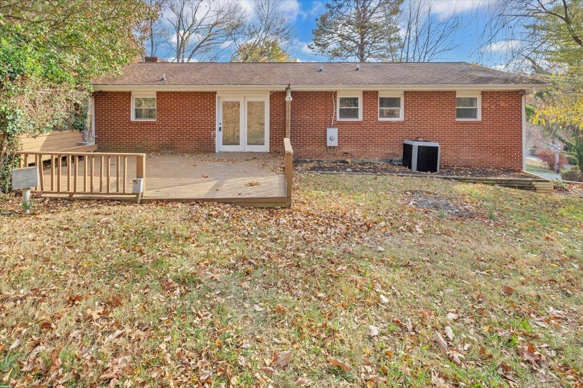 222 Maple DR - Photo 8