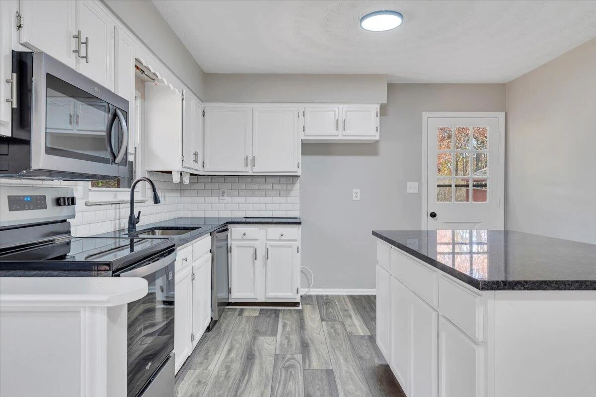 222 Maple DR - Photo 11