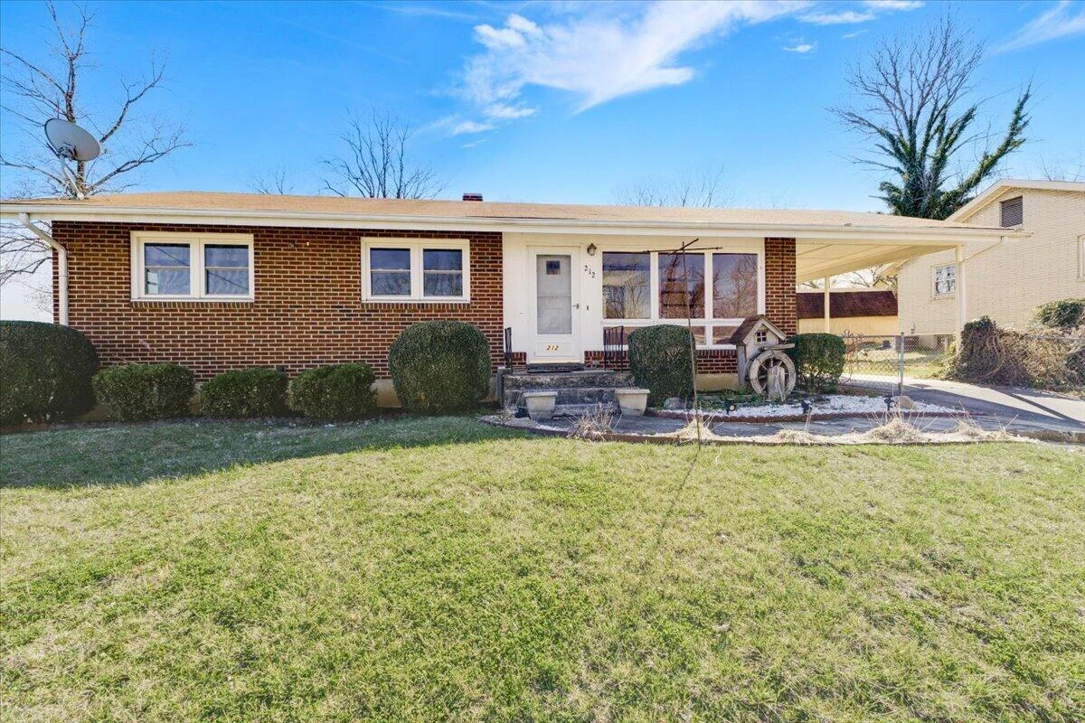 212 Cherryhill RD