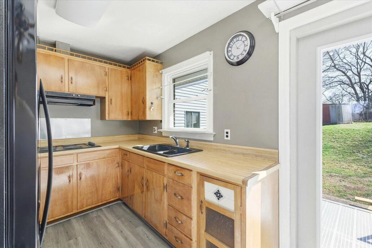 212 Cherryhill RD - Photo 10