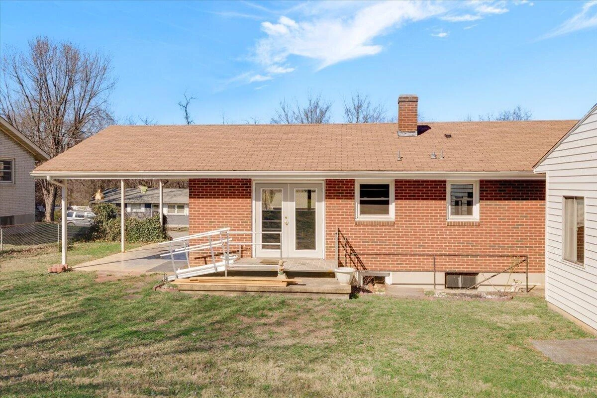 212 Cherryhill RD - Photo 17