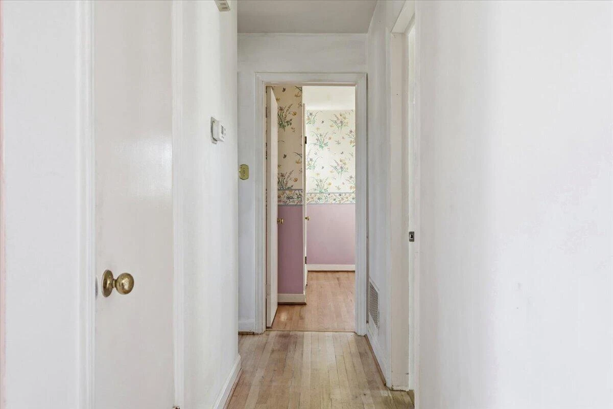 212 Cherryhill RD - Photo 18