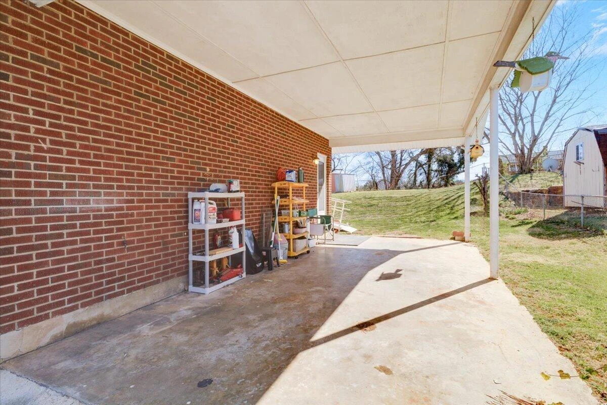 212 Cherryhill RD - Photo 4