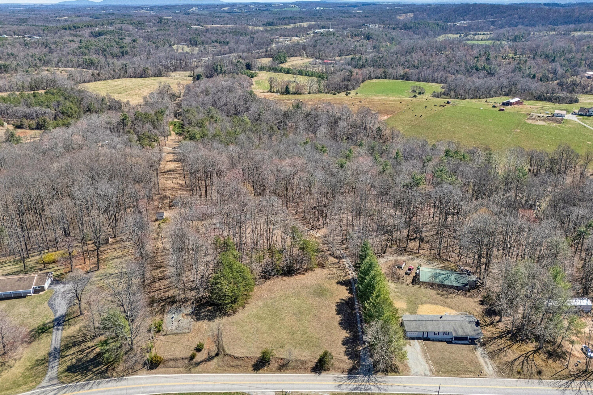 2360 Iron Ridge RD - Photo 38