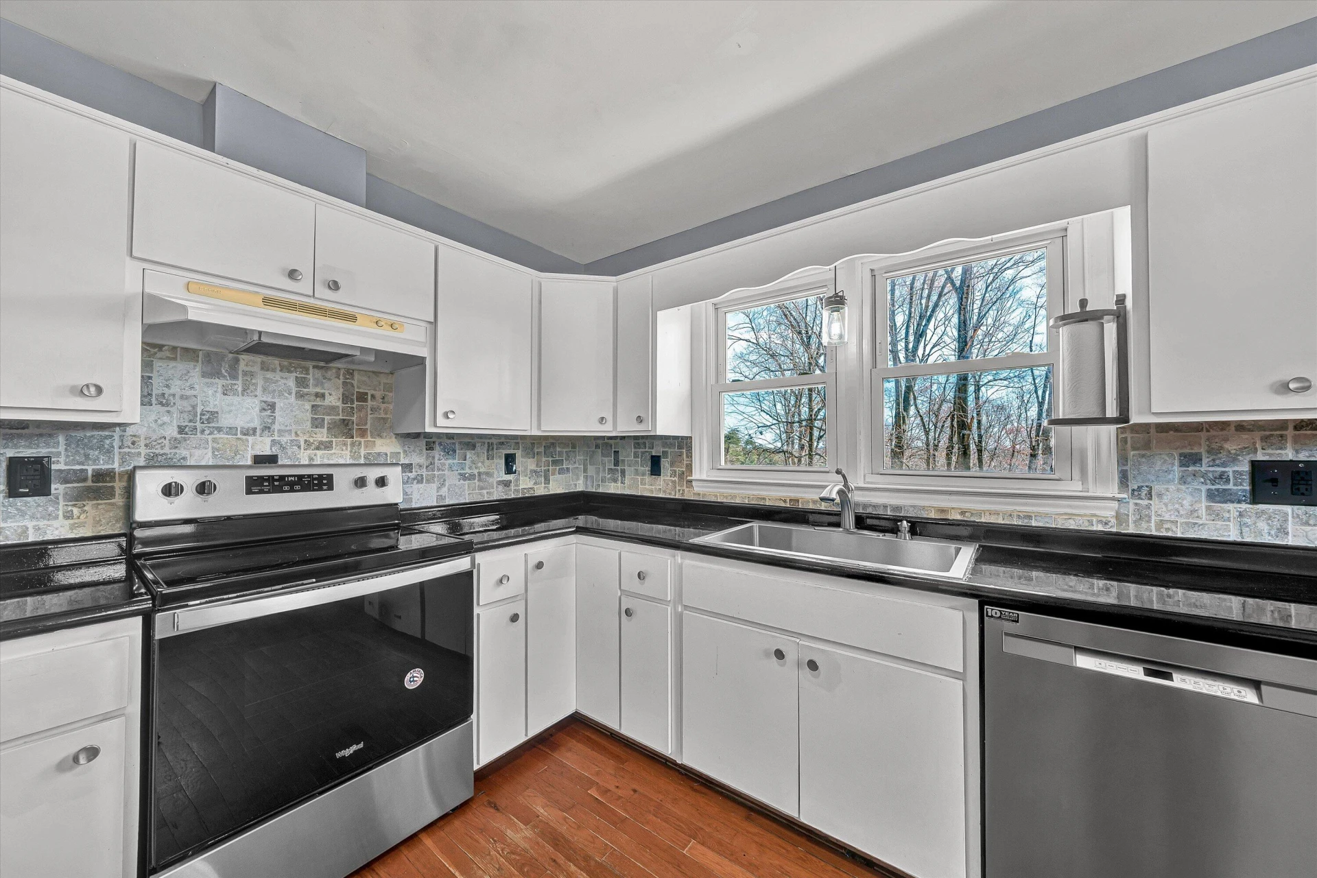 2360 Iron Ridge RD - Photo 9