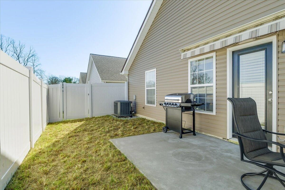 2150 Giles DR - Photo 36