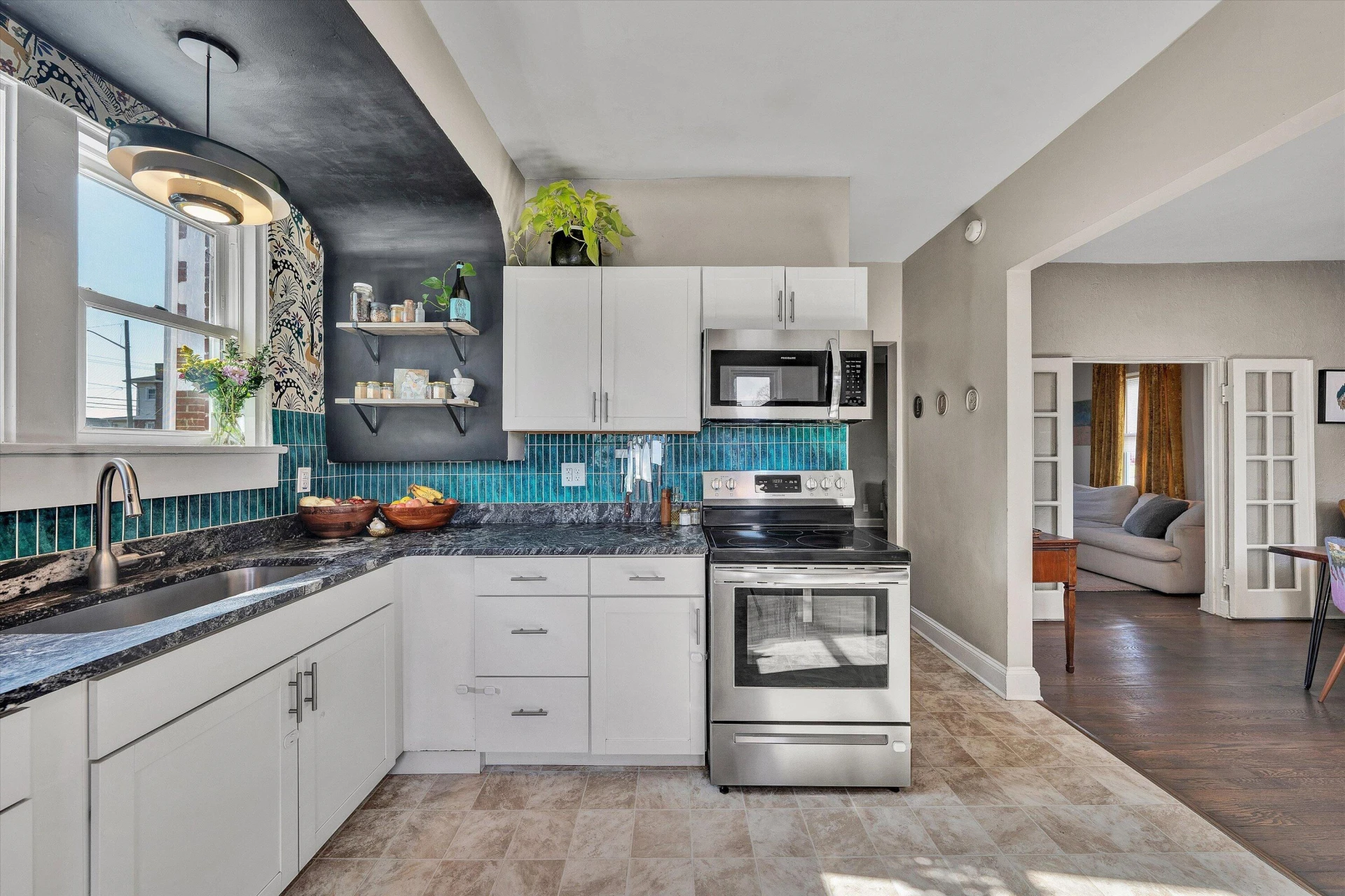 3313 Valley View AVE - Photo 10