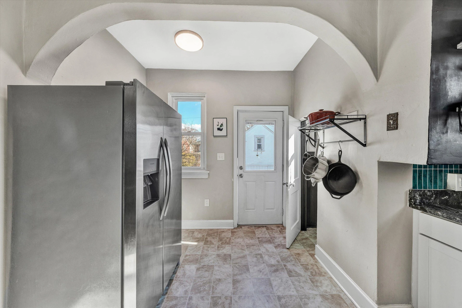 3313 Valley View AVE - Photo 11
