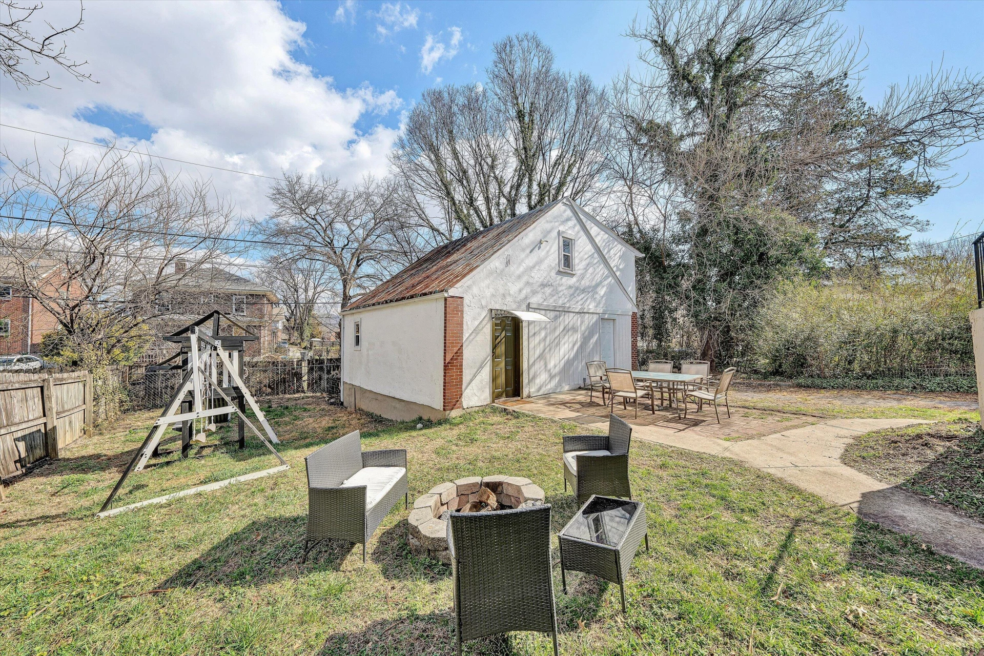 3313 Valley View AVE - Photo 32