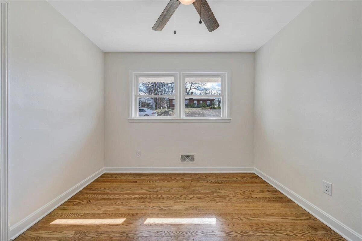 1089 Glenn Ridge RD - Photo 19