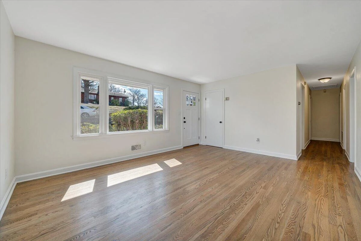 1089 Glenn Ridge RD - Photo 6