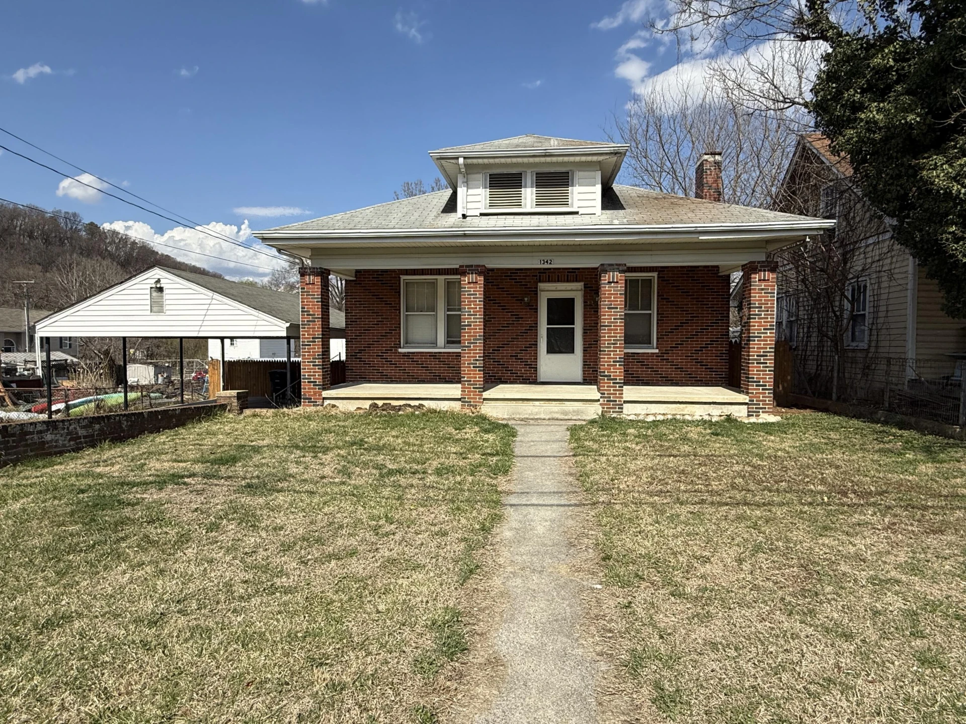 1342 Craig Robertson RD
