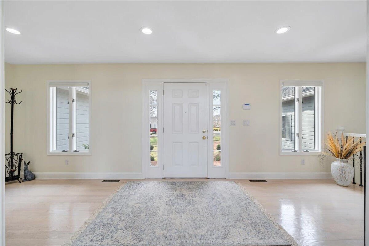 110 Windward DR - Photo 14