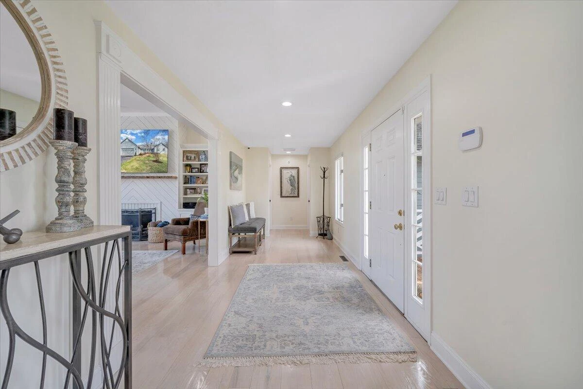 110 Windward DR - Photo 16