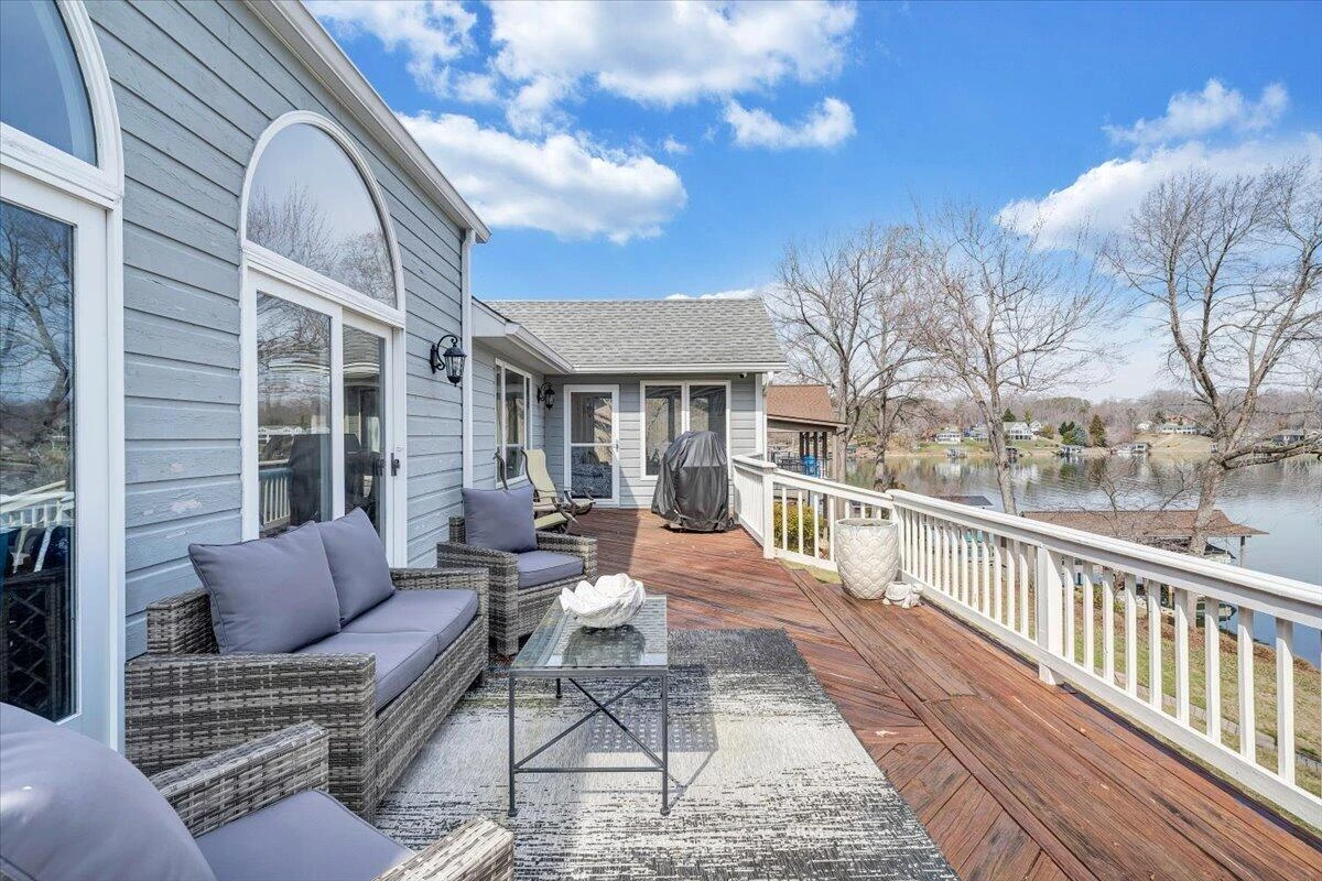 110 Windward DR - Photo 20