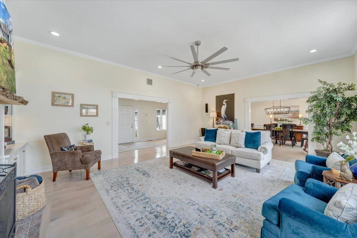 110 Windward DR - Photo 24