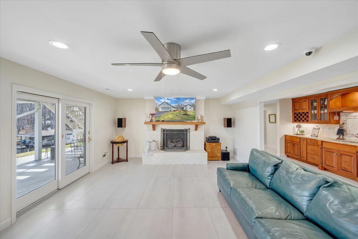 110 Windward DR - Photo 71