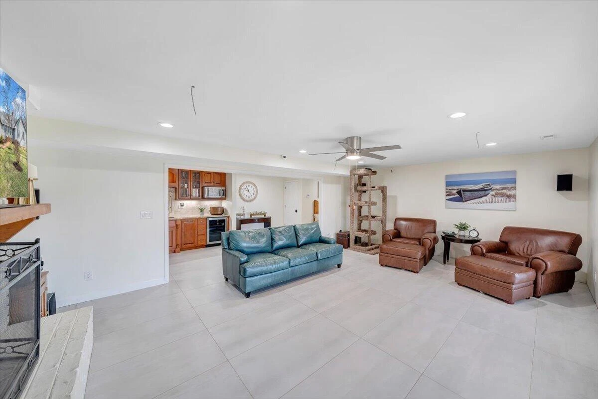 110 Windward DR - Photo 73