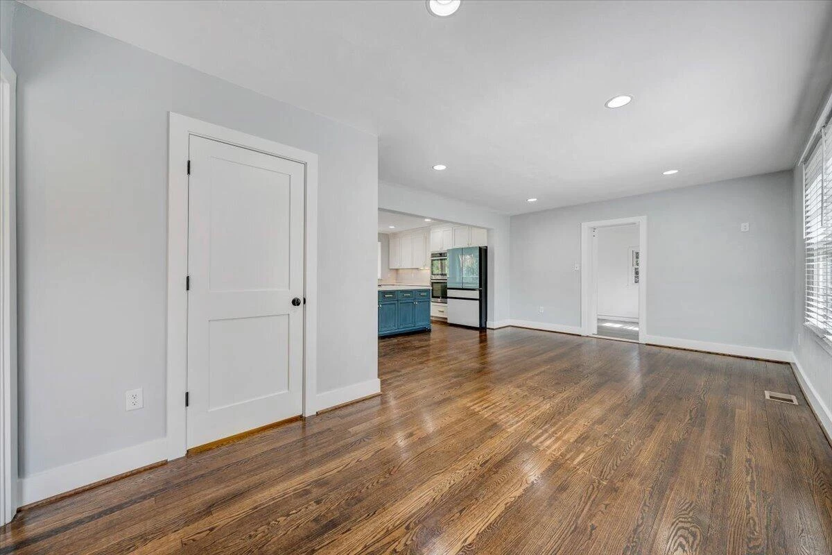 3101 Maywood RD - Photo 11