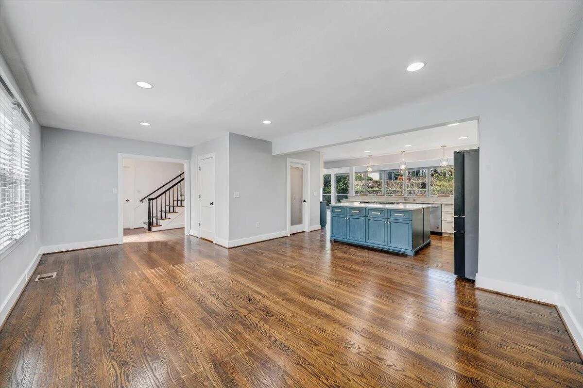 3101 Maywood RD - Photo 12