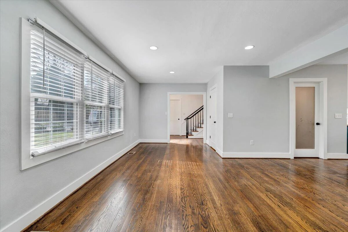 3101 Maywood RD - Photo 14