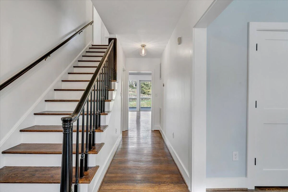 3101 Maywood RD - Photo 7