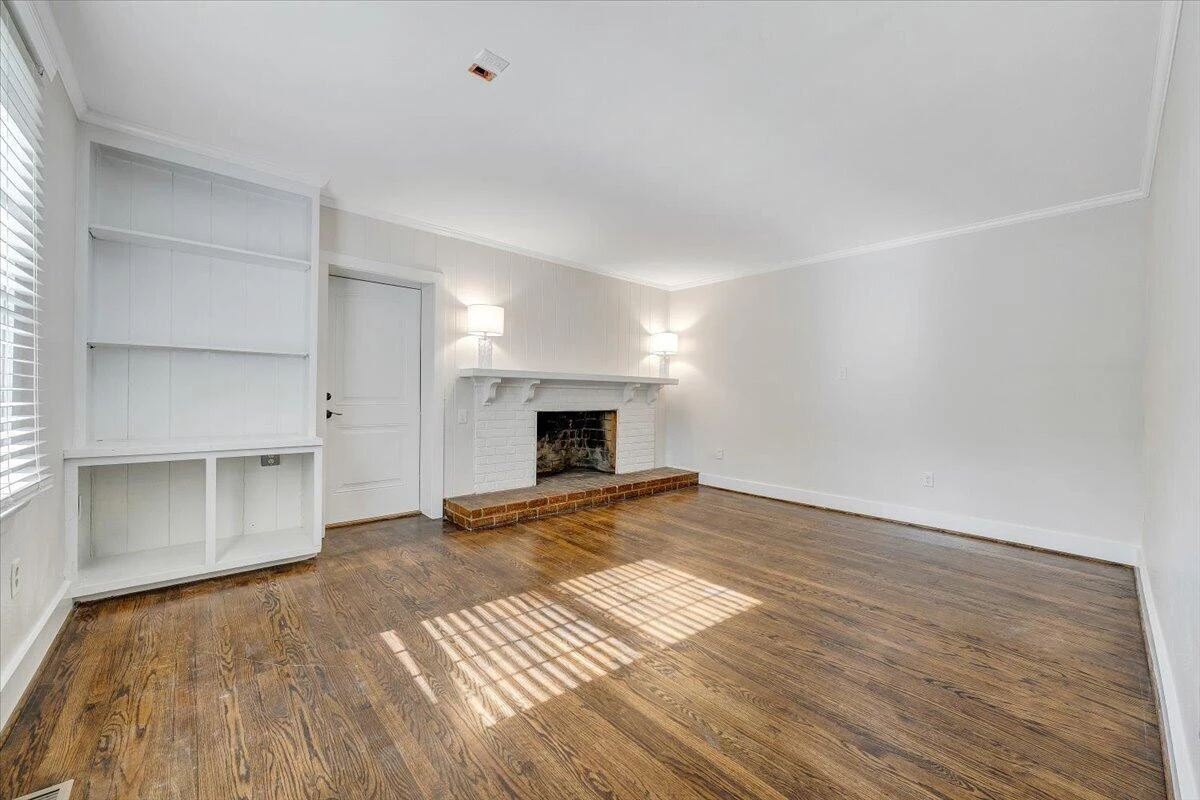 3101 Maywood RD - Photo 9