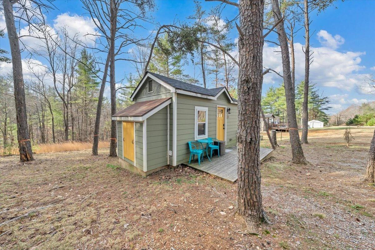 738 Jerry LN - Photo 19