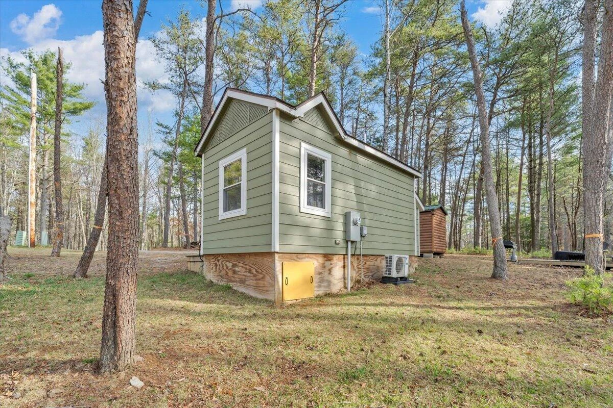 738 Jerry LN - Photo 24
