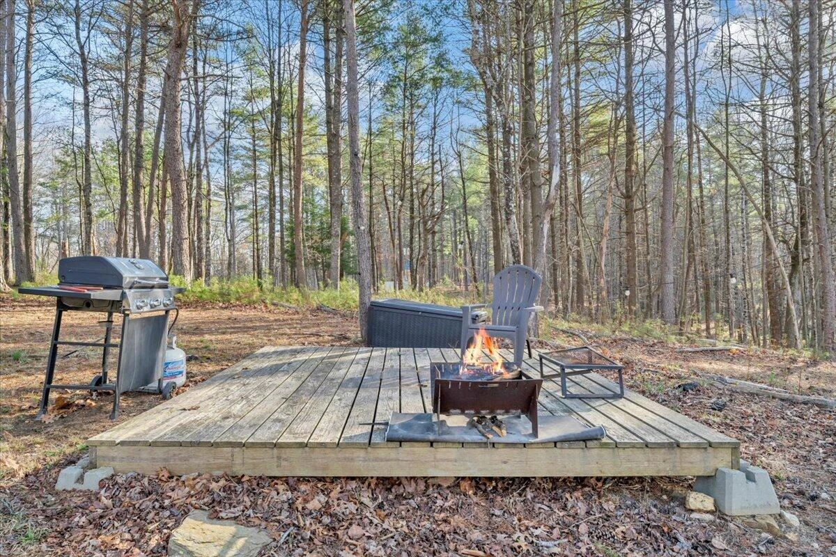 738 Jerry LN - Photo 31