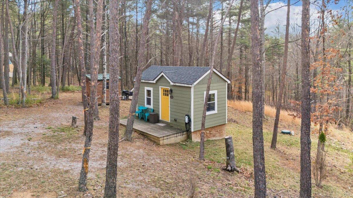 738 Jerry LN - Photo 38
