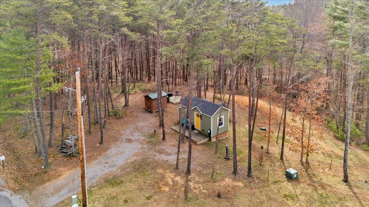 738 Jerry LN - Photo 41