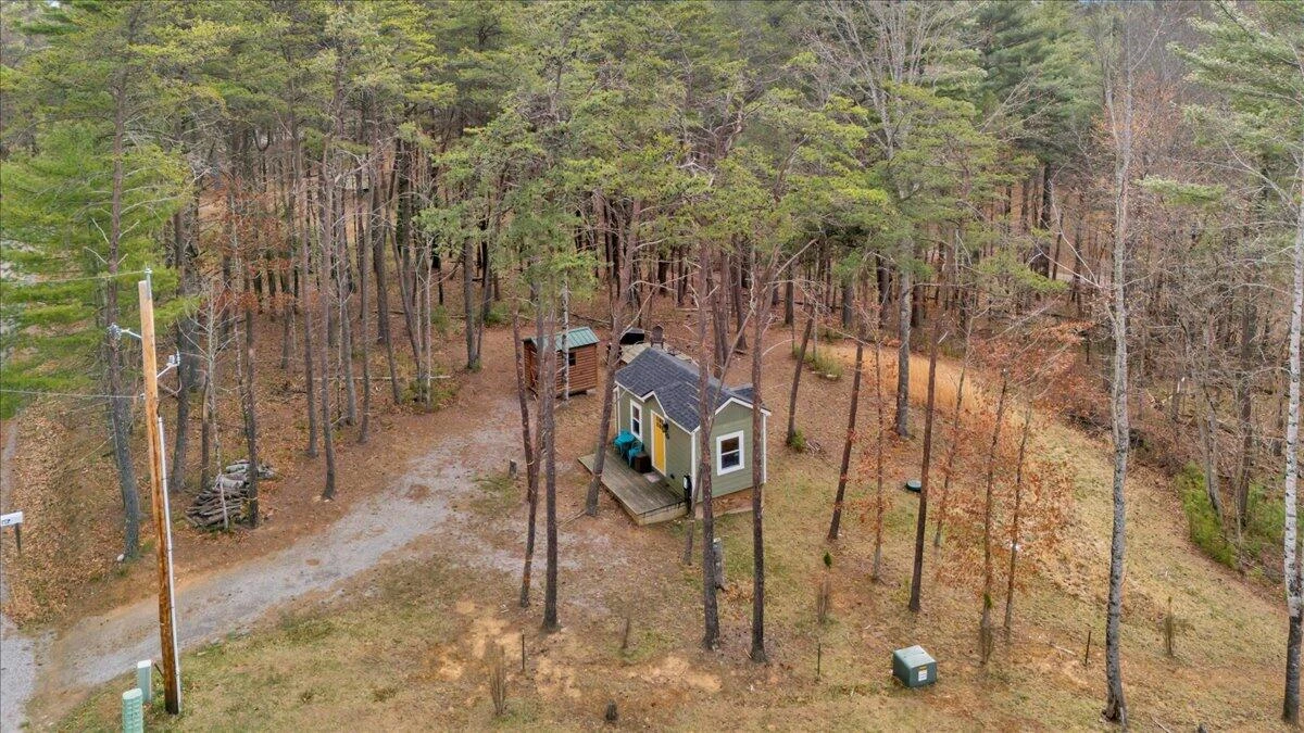 738 Jerry LN - Photo 42