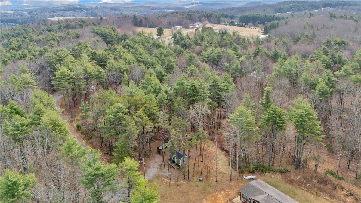 738 Jerry LN - Photo 45