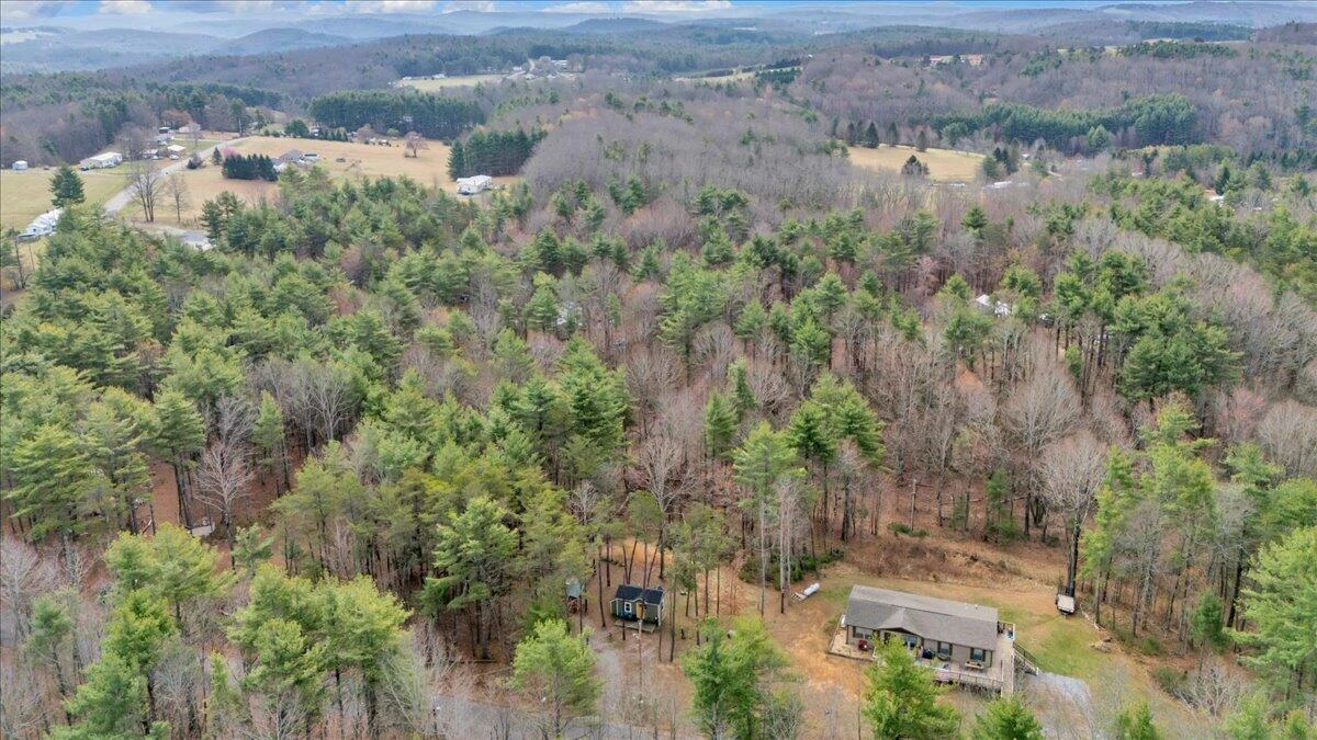 738 Jerry LN - Photo 46