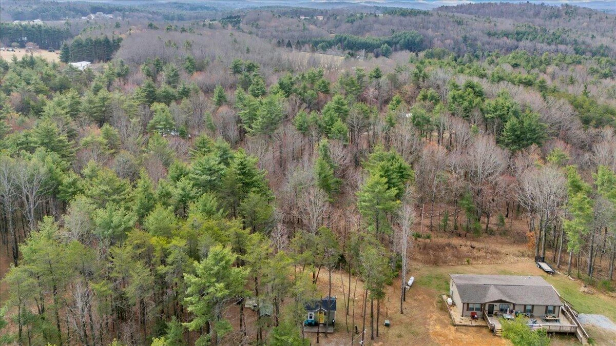 738 Jerry LN - Photo 48