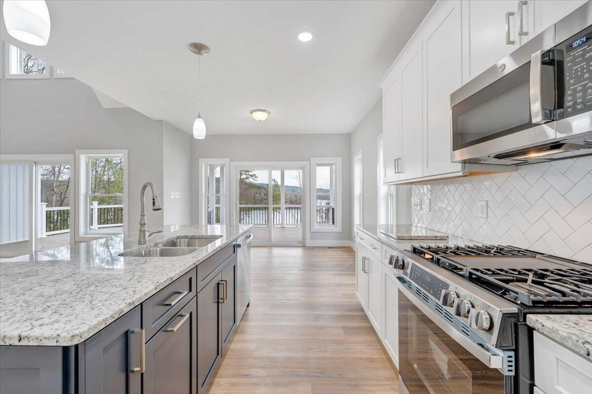 1216 Runaway Bay RD - Photo 27