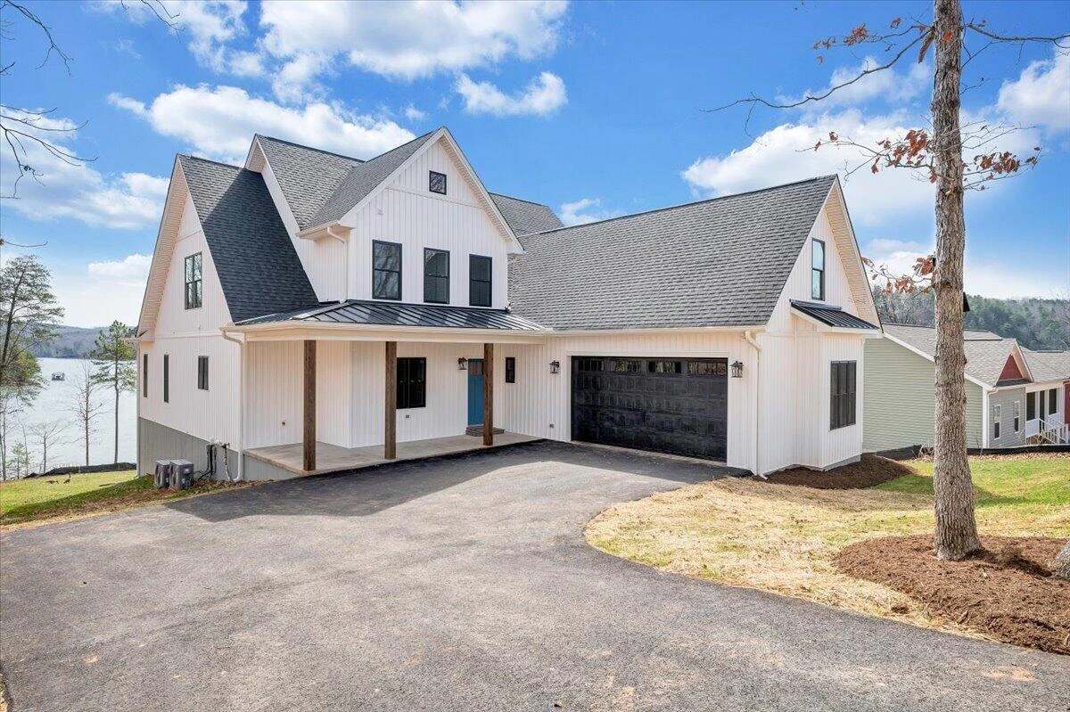 1216 Runaway Bay RD - Photo 9