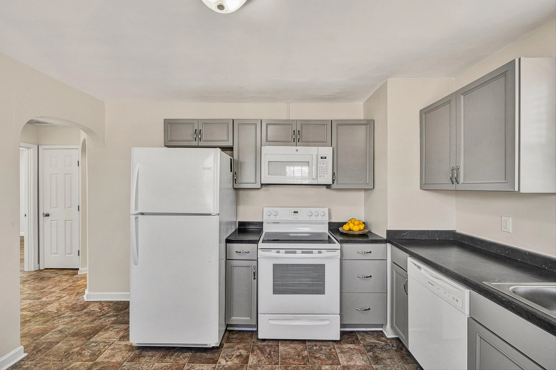2705 Forest Hill AVE - Photo 11