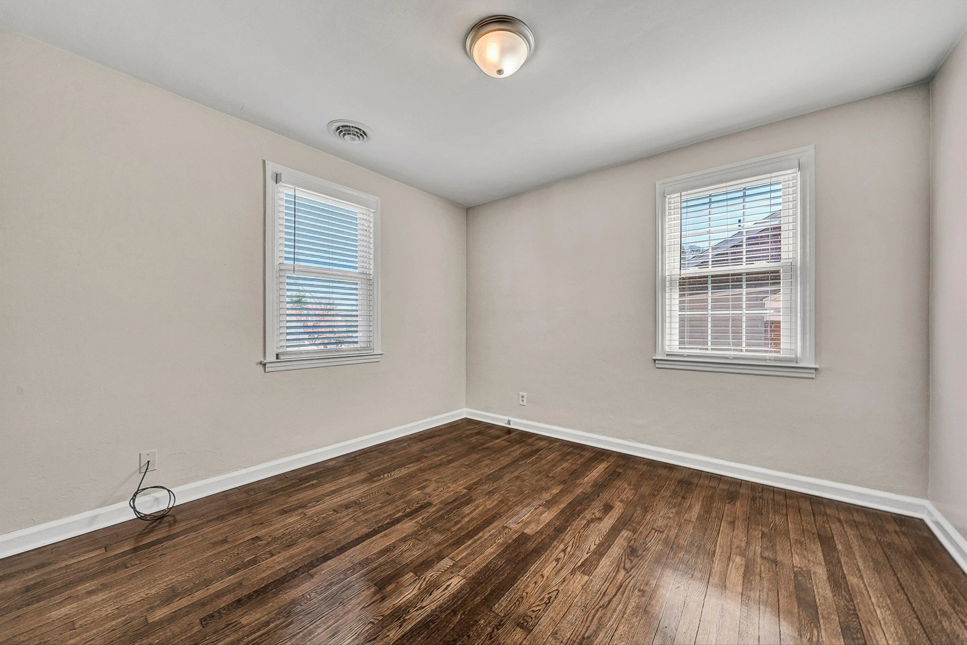 2705 Forest Hill AVE - Photo 15