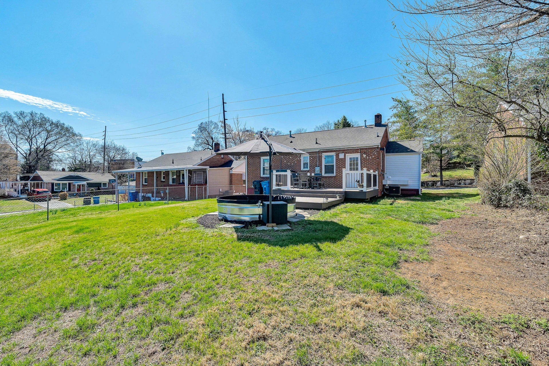 2705 Forest Hill AVE - Photo 25