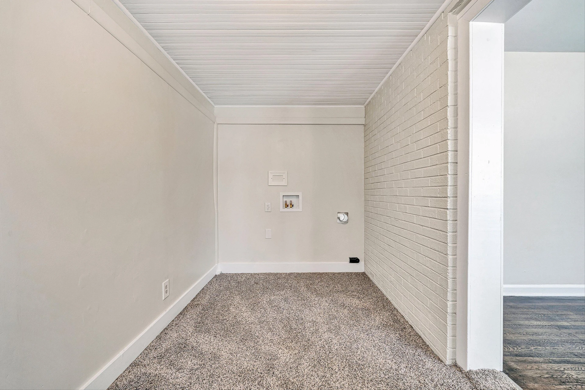 2705 Forest Hill AVE - Photo 8