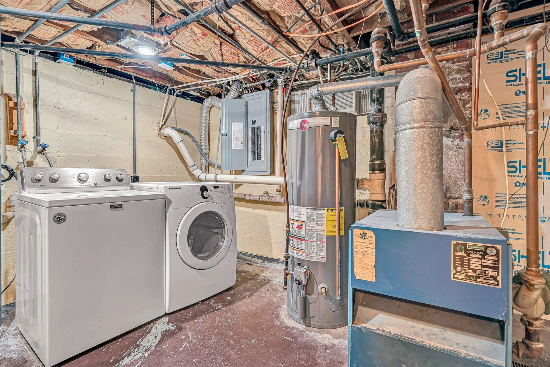 2405 Windsor AVE - Photo 30
