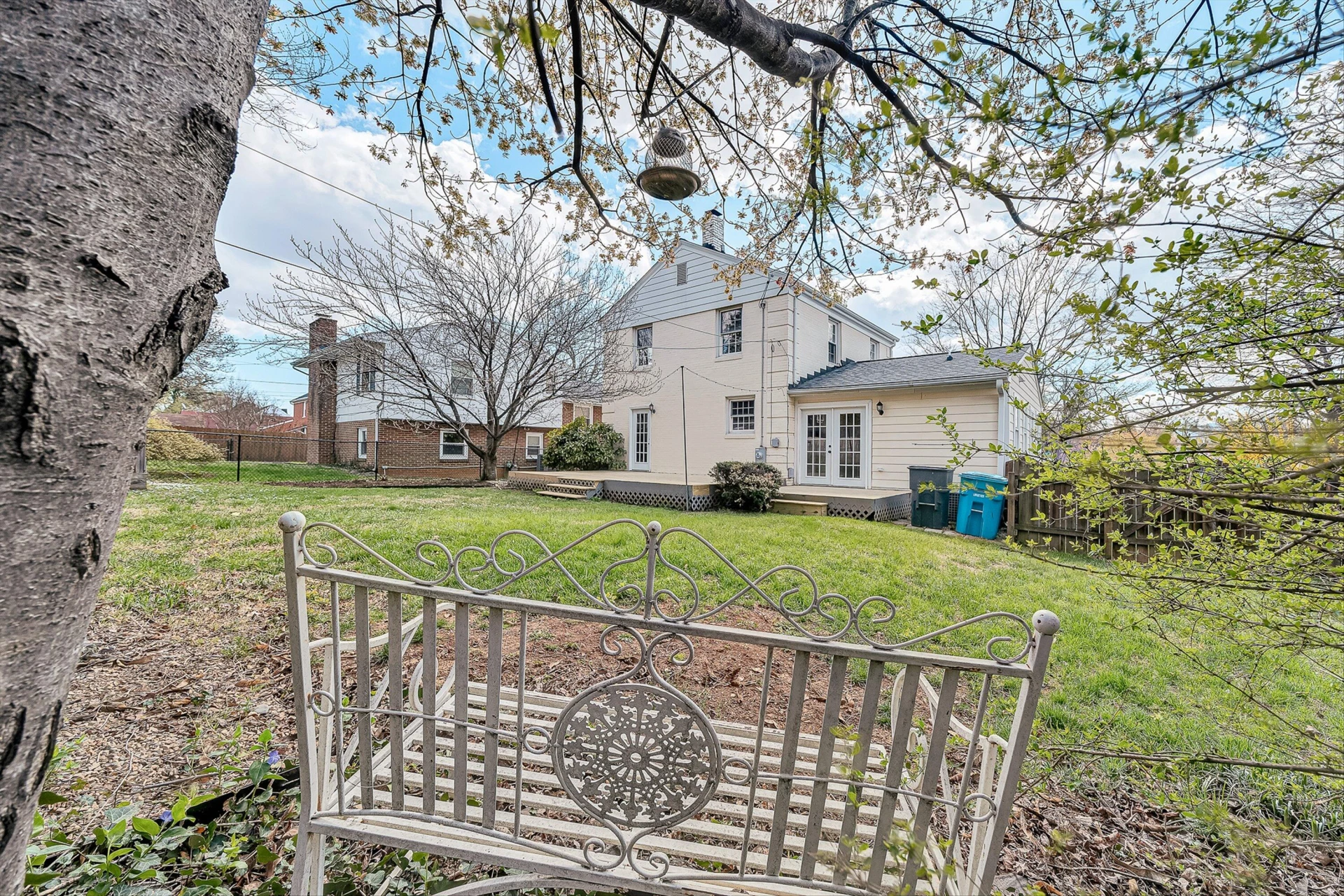2405 Windsor AVE - Photo 37