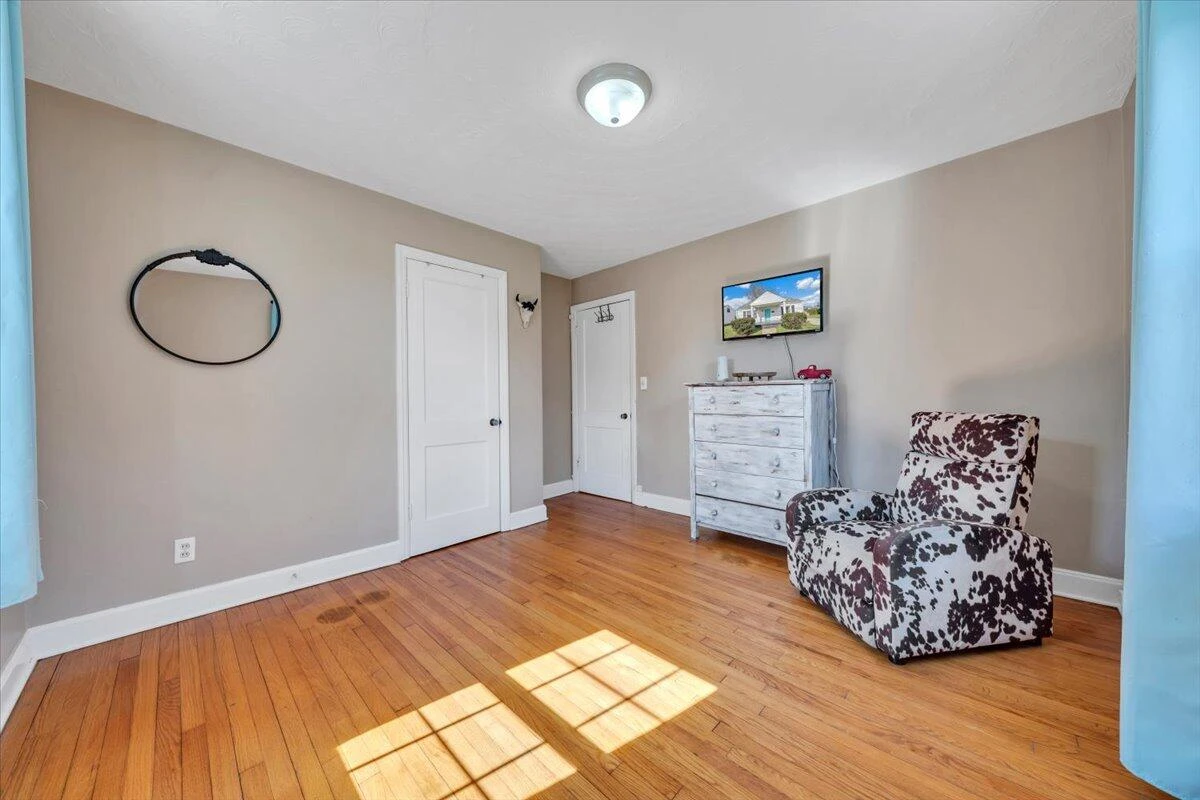 2407 Denniston AVE - Photo 23