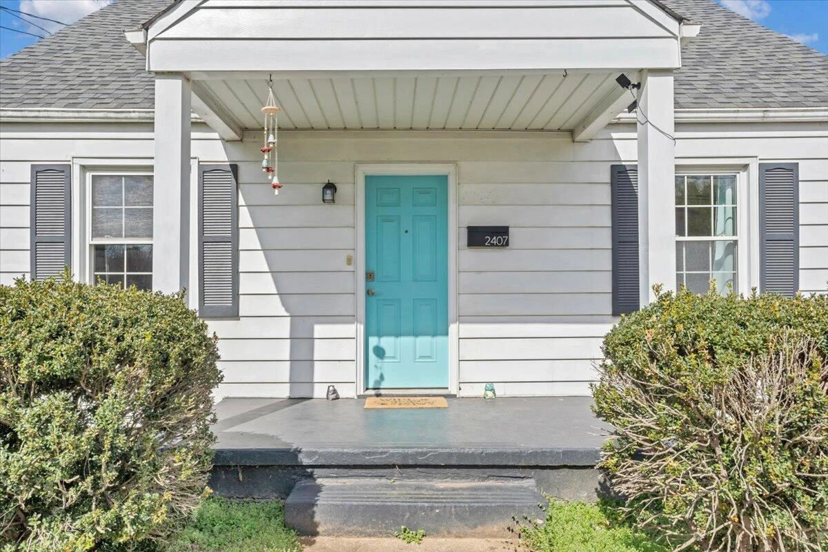 2407 Denniston AVE - Photo 3