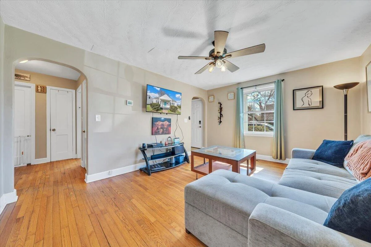 2407 Denniston AVE - Photo 7