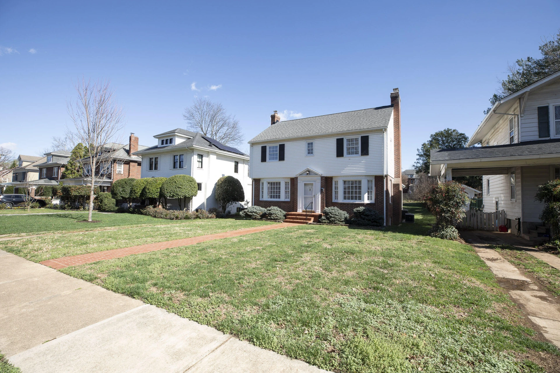 1818 Arlington RD - Photo 5